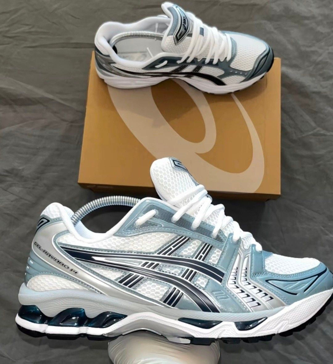Asics Kayano 14