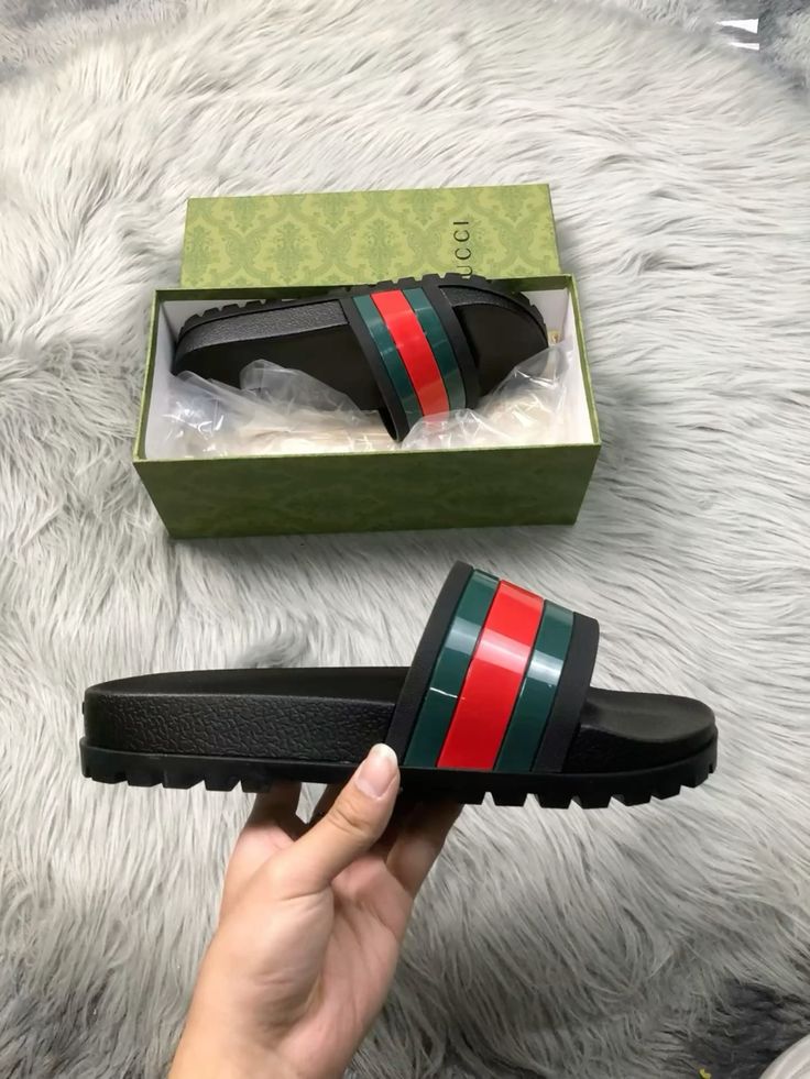 Claquettes Gucci